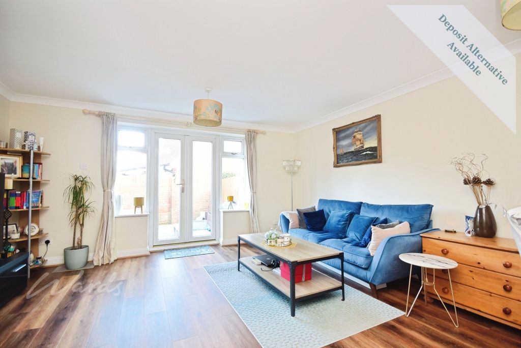 Property photo 2 of 12 Lounge