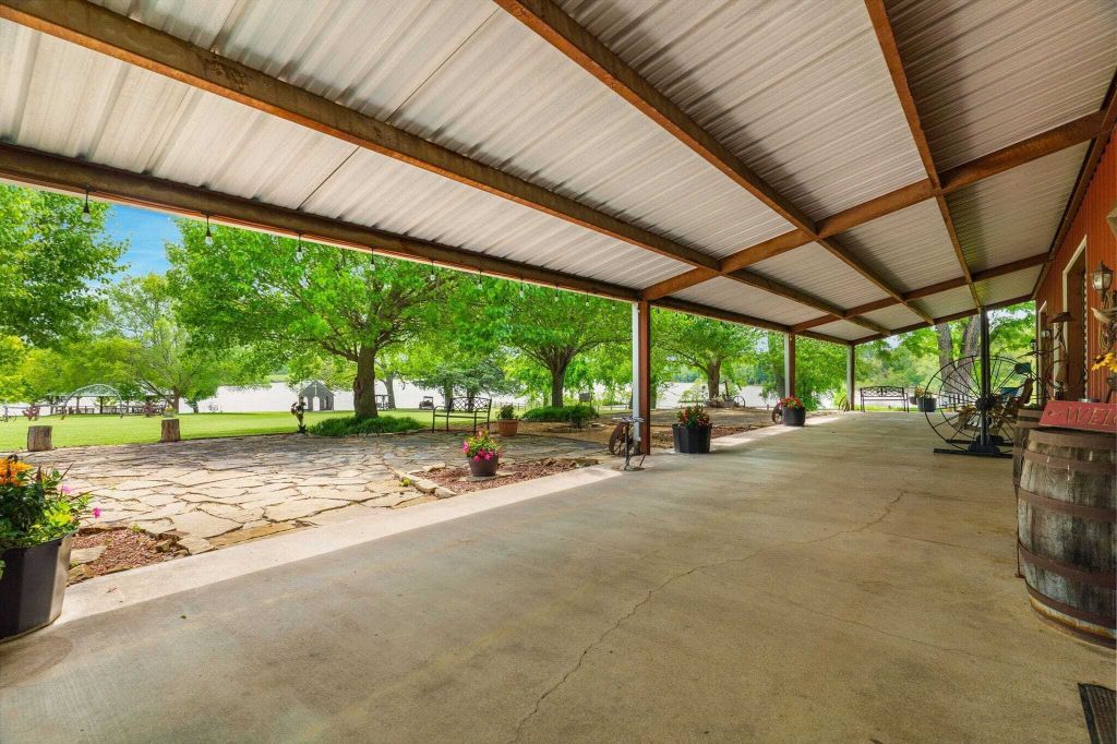 Property photo 2 of 3 <Alttext/>