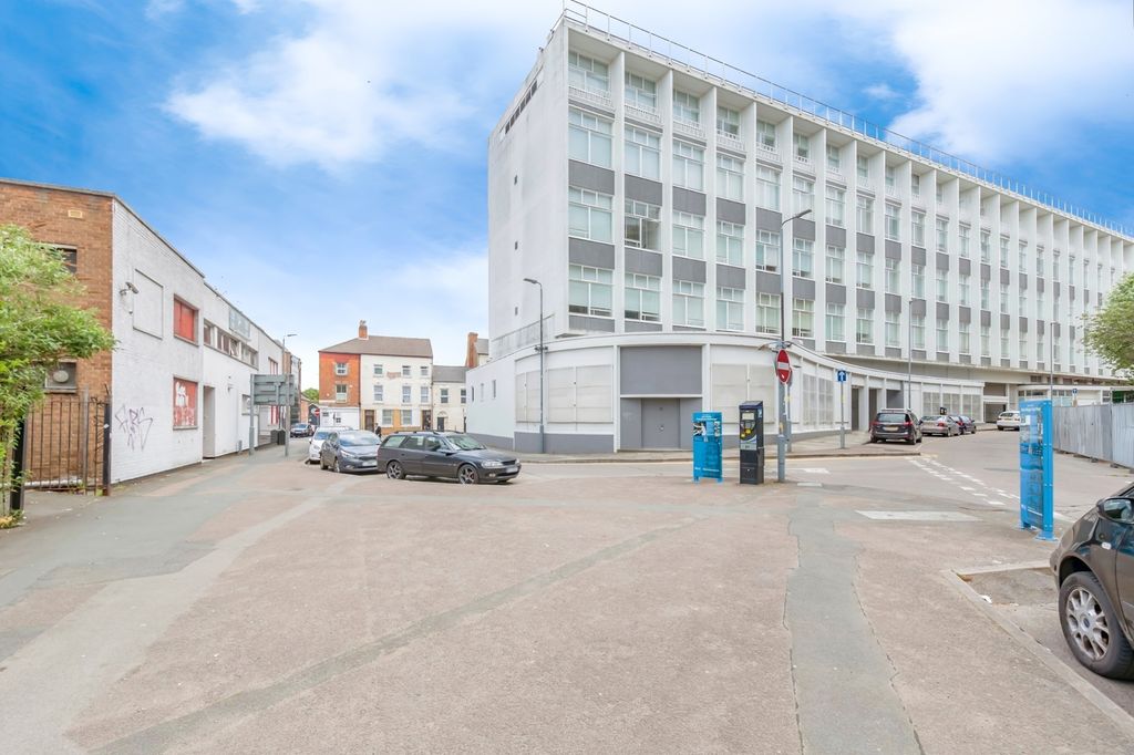 Property photo 1 of 10 Photo