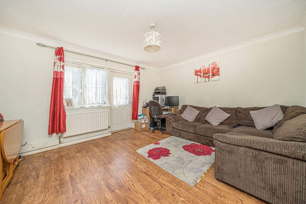 Property photo 2 of 5