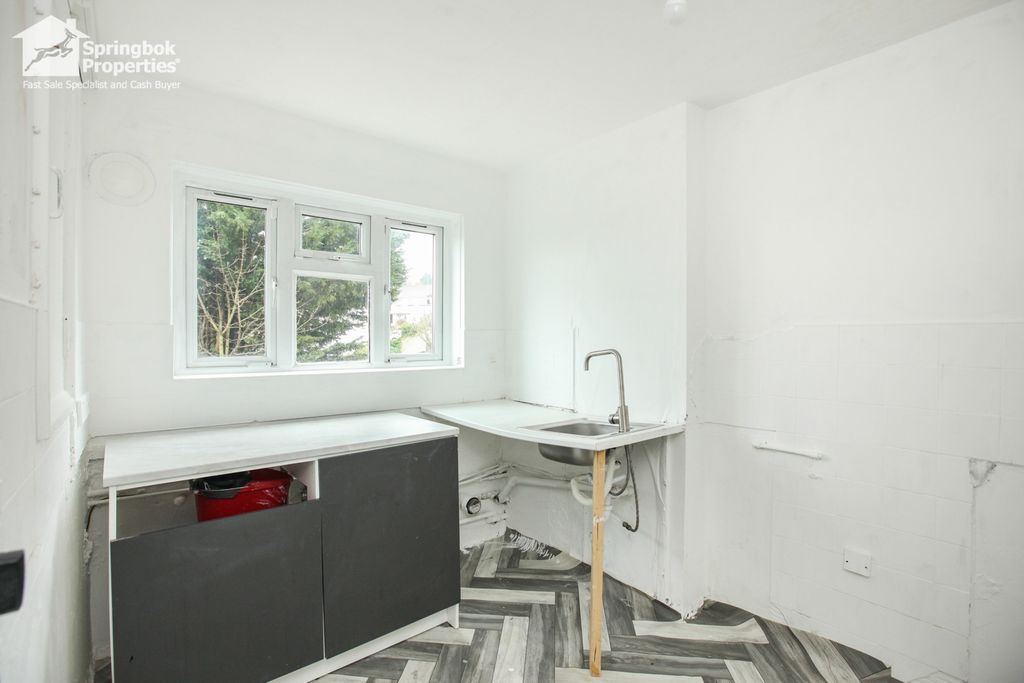 Property photo 3 of 7 Image 2