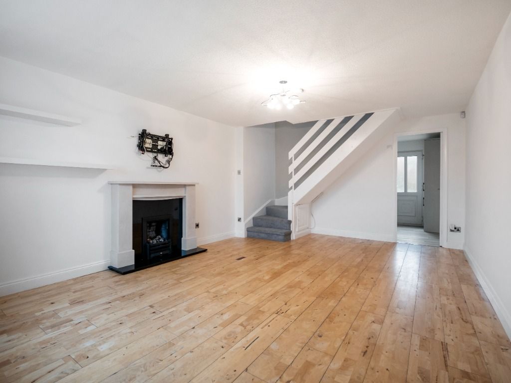 Property photo 2 of 7 7