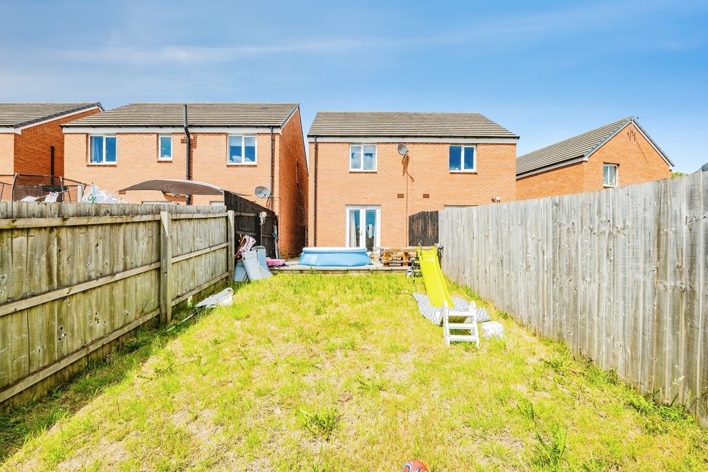 Property photo 2 of 15