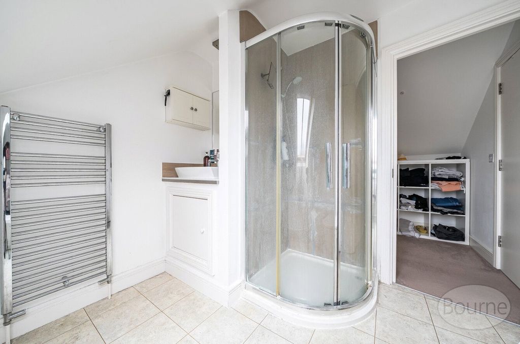 Additional image 7 of 2 bed flat for saleStation Road, Liphook, Hampshire GU30