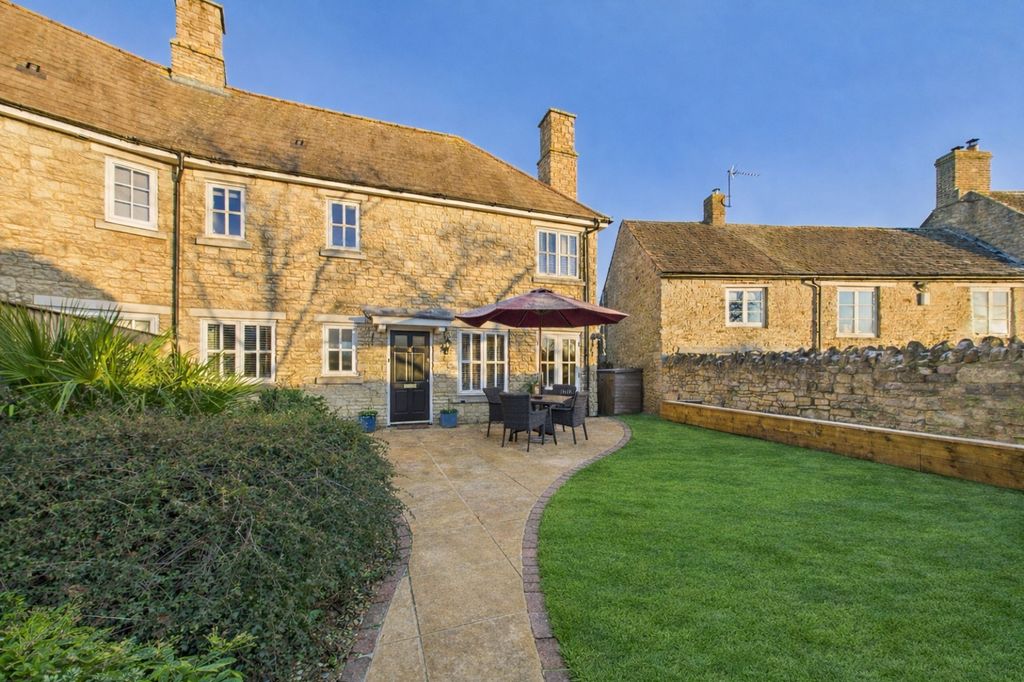 Property photo 1 of 26