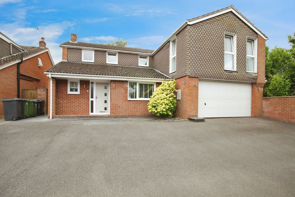Property photo 1 of 15 Front
