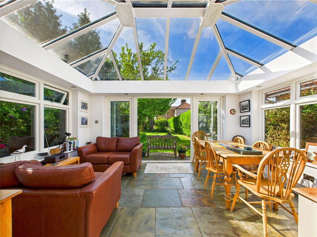 Property photo 2 of 13 Picture No. 18