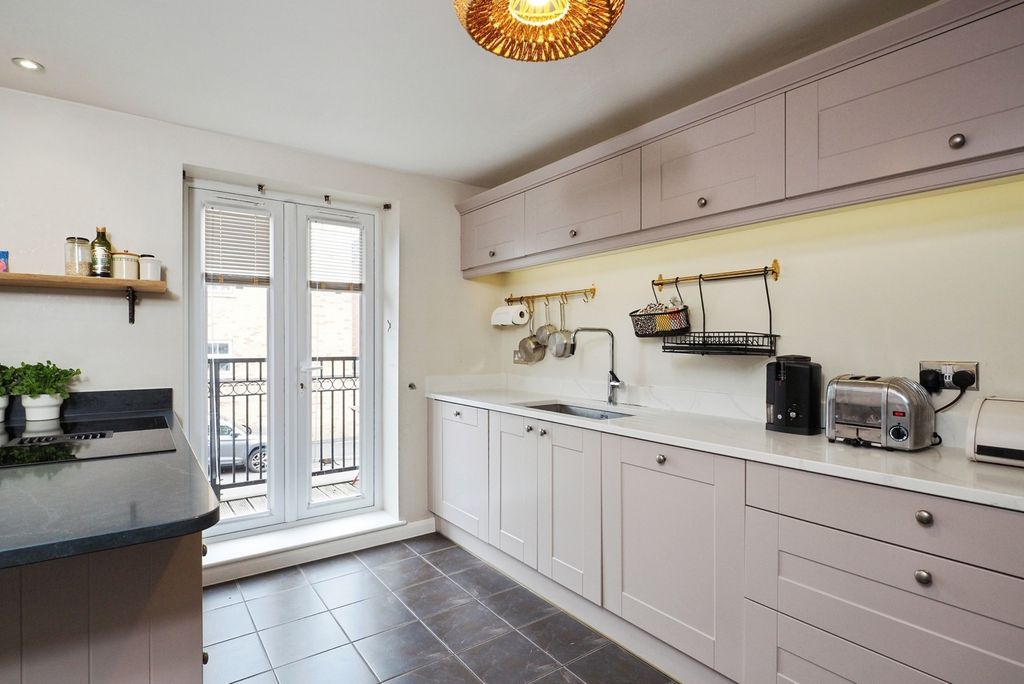 Property photo 2 of 17 Kitchen