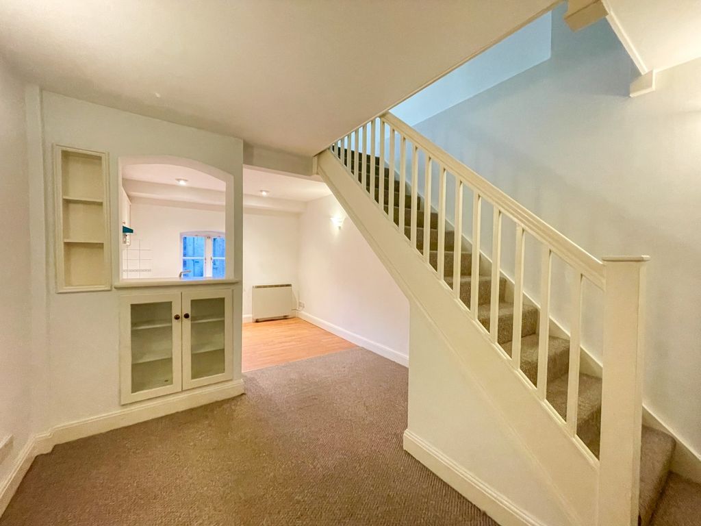 Property photo 3 of 10 3865813