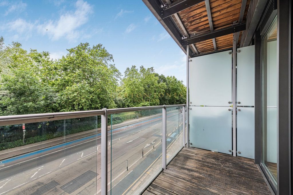 Property photo 1 of 14 Picture No. 40