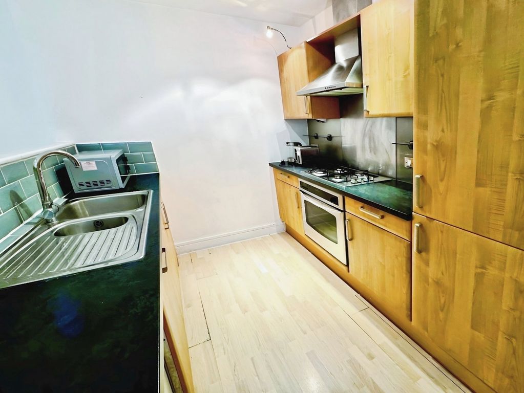 Property photo 3 of 8 Picture No. 19