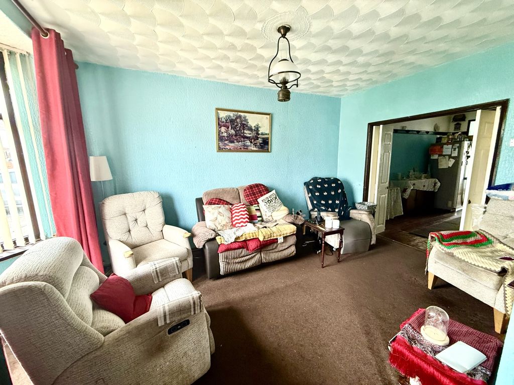 Property photo 3 of 8 Img_2984