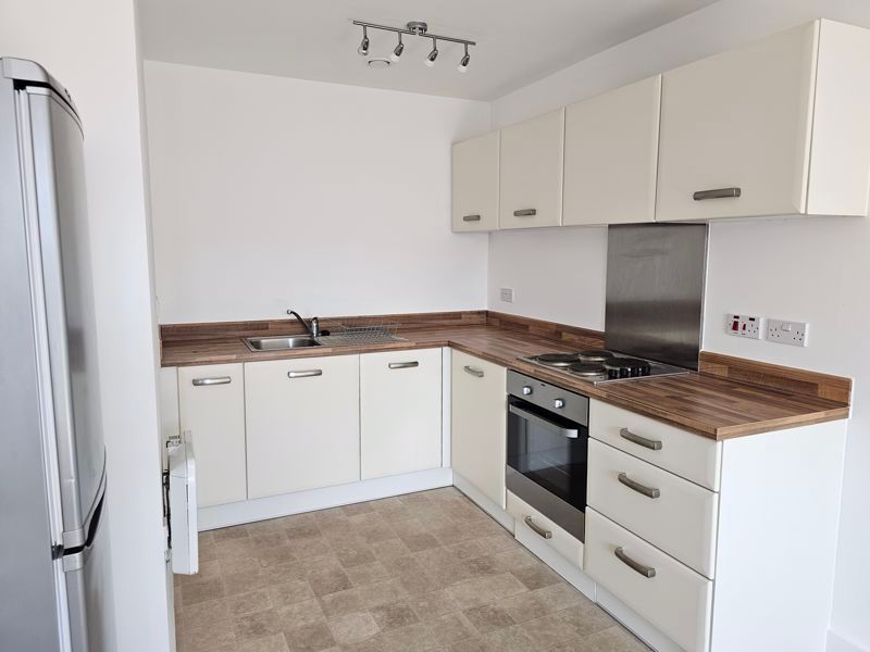 Property photo 2 of 6 Kitchen