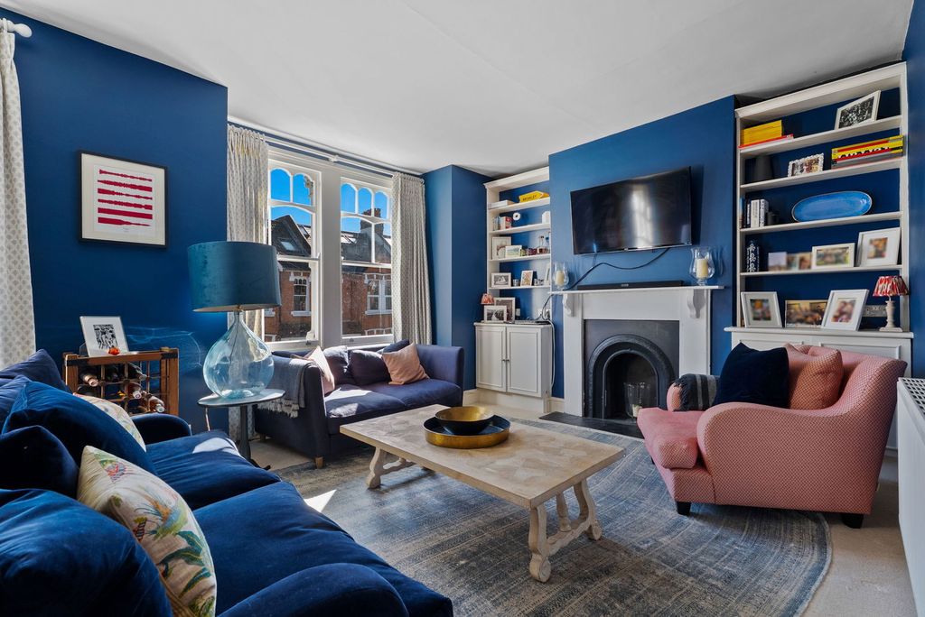 Property photo 1 of 12