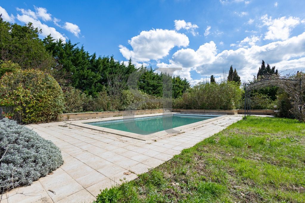 Property photo 3 of 27