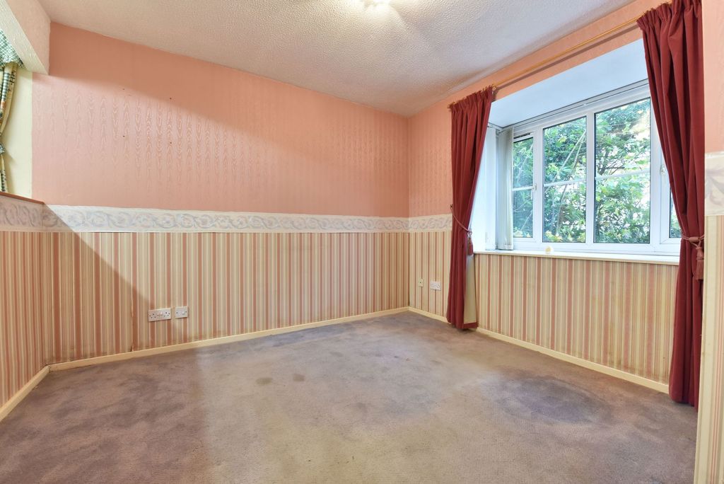 Property photo 2 of 6