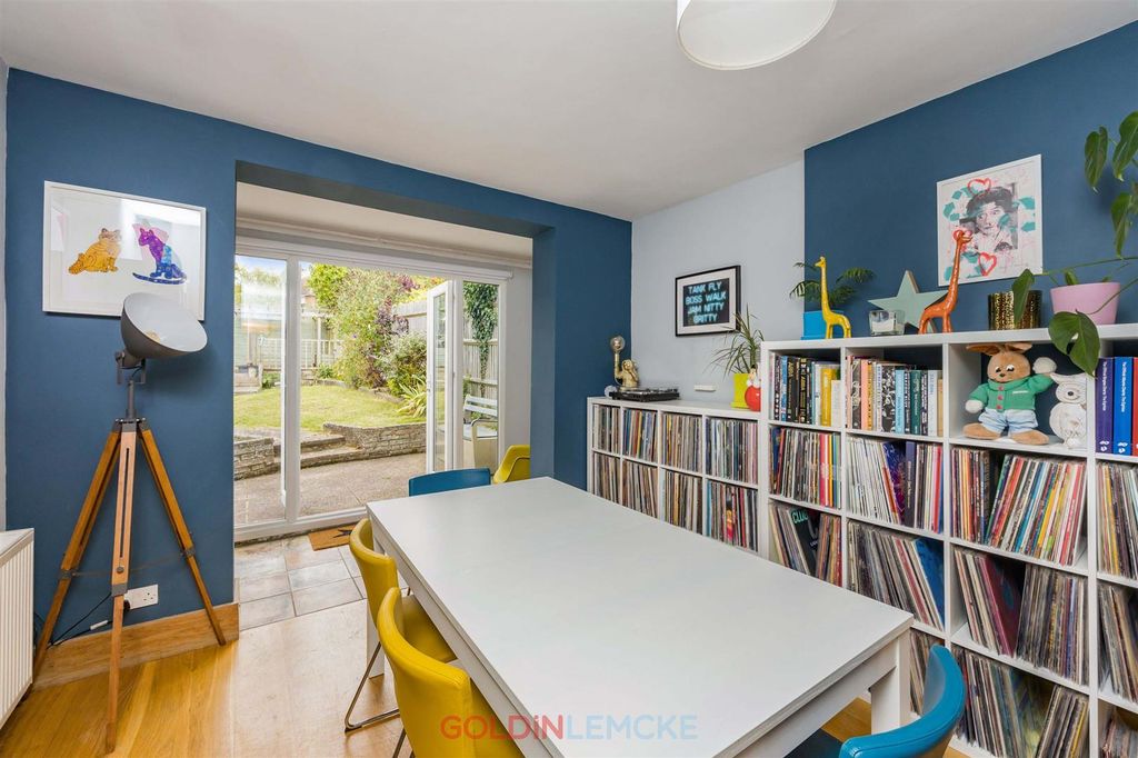 Property photo 3 of 14 Dining Room