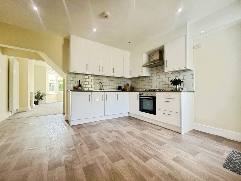 Property photo 3 of 11 Pbox-Img.Jpg