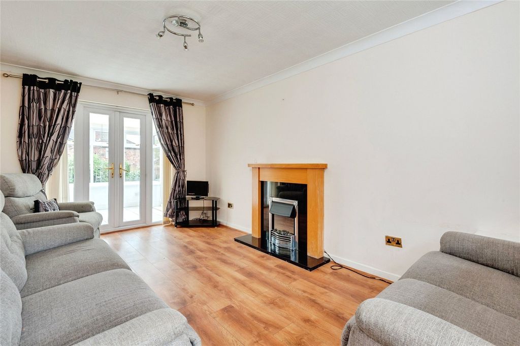 Property photo 2 of 17 Picture No. 04