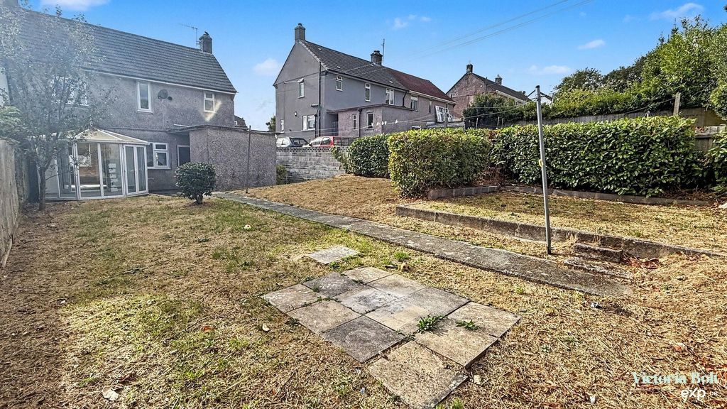 Property photo 2 of 10