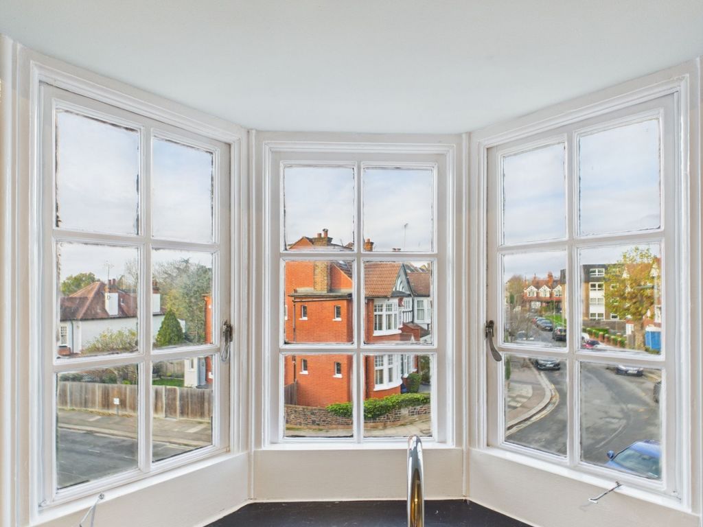 Property photo 3 of 8 Cam03750G0-Pr0078-Still010