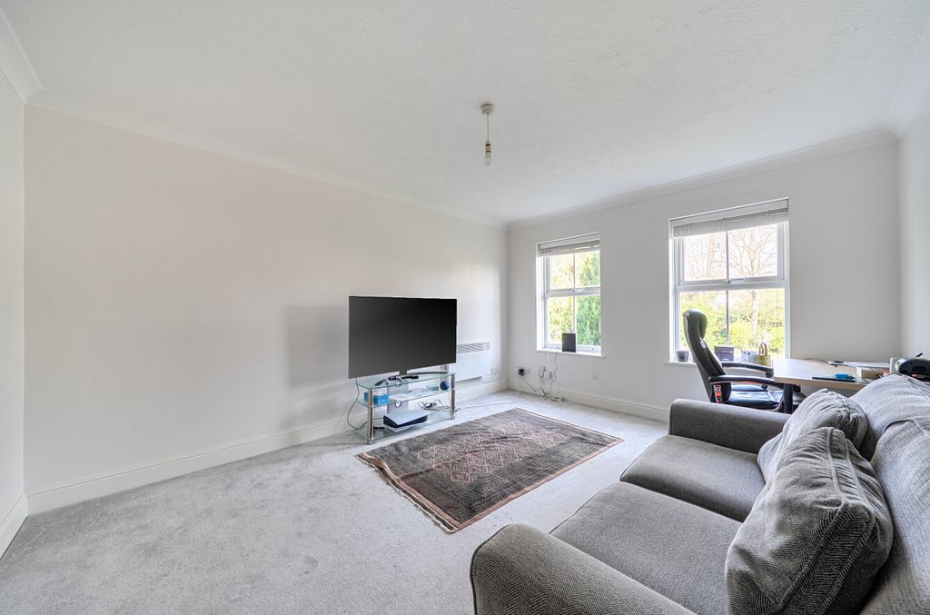 Property photo 2 of 11 1431315-9-69Bd14E...