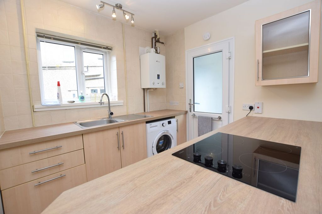 Property photo 3 of 8