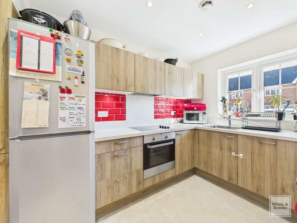 Property photo 3 of 20 Kitchen