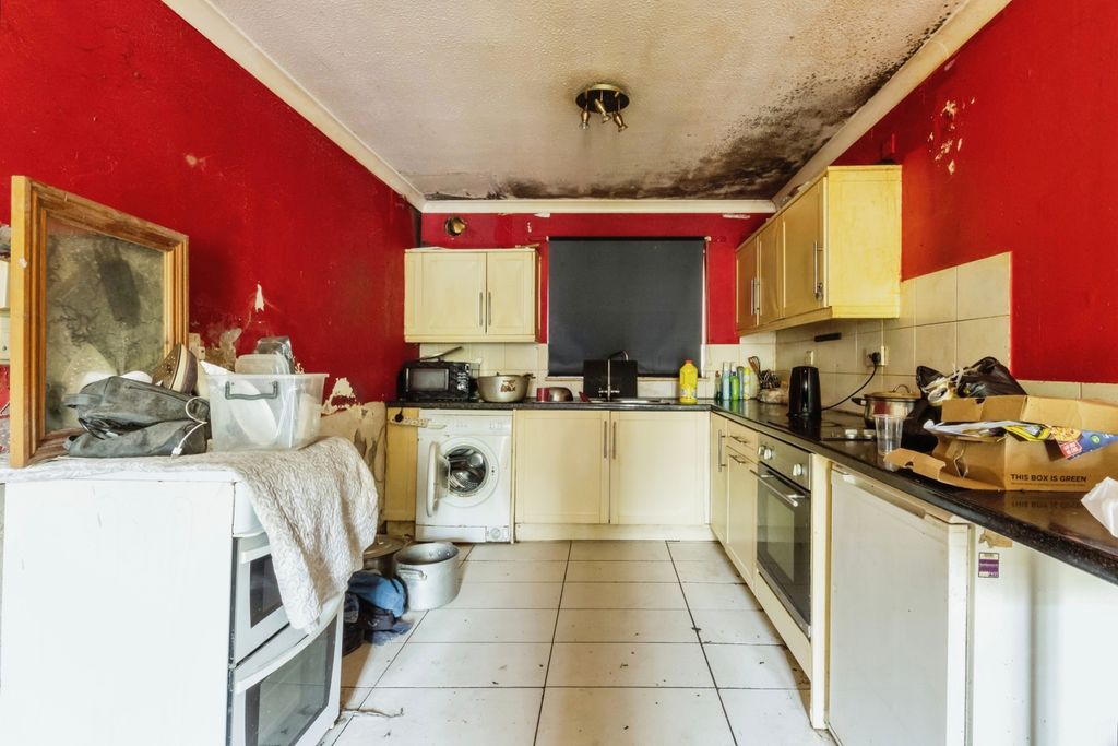 Property photo 3 of 10 Image 2