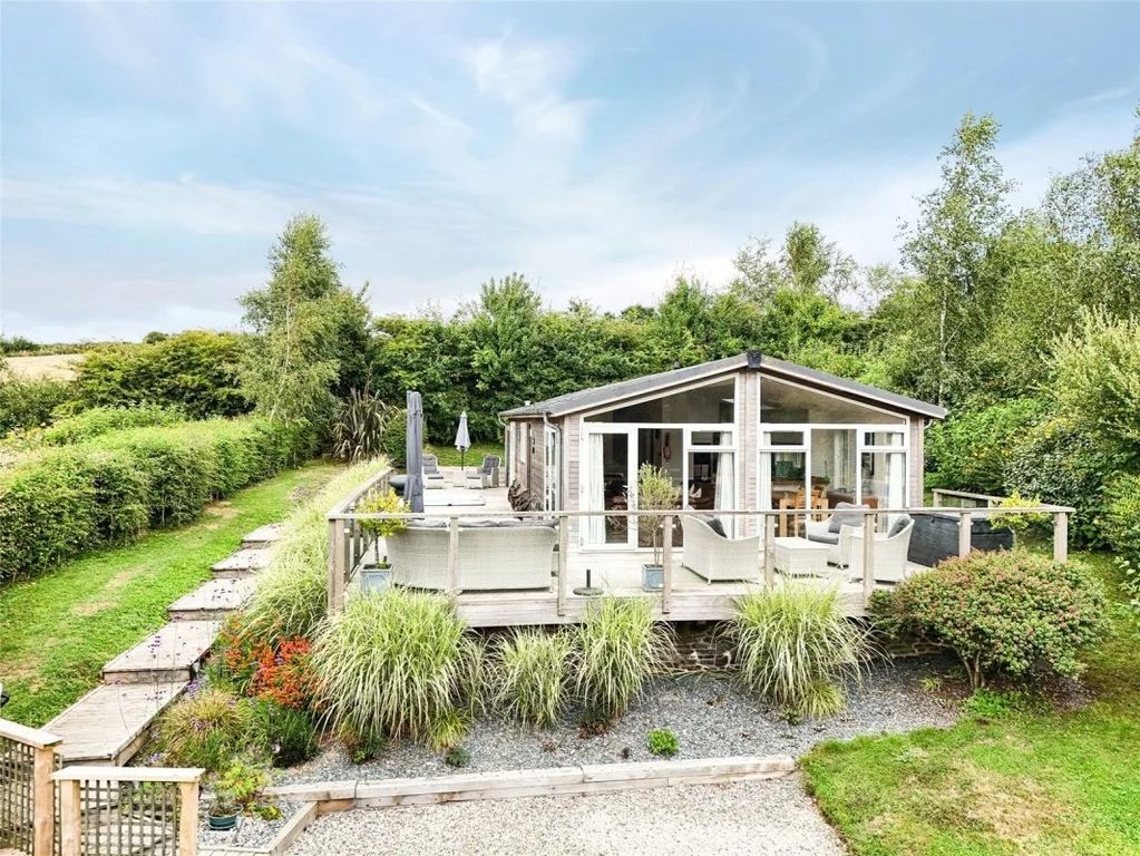 Property photo 3 of 22 4769802