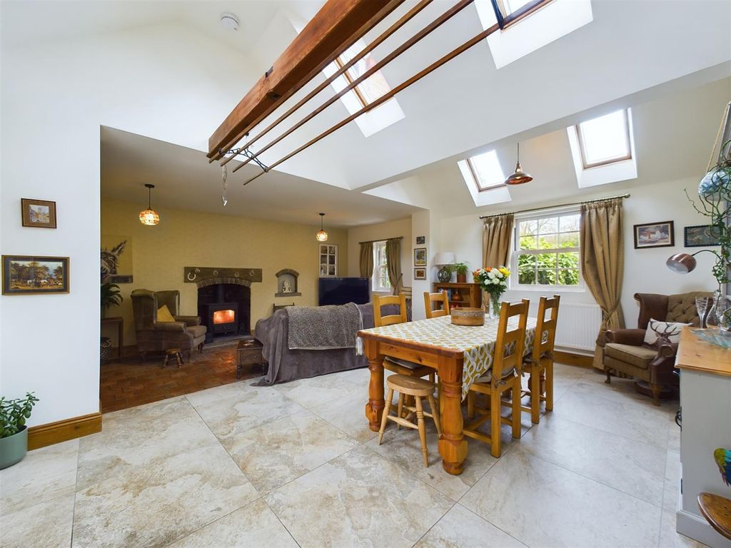 Property photo 2 of 55