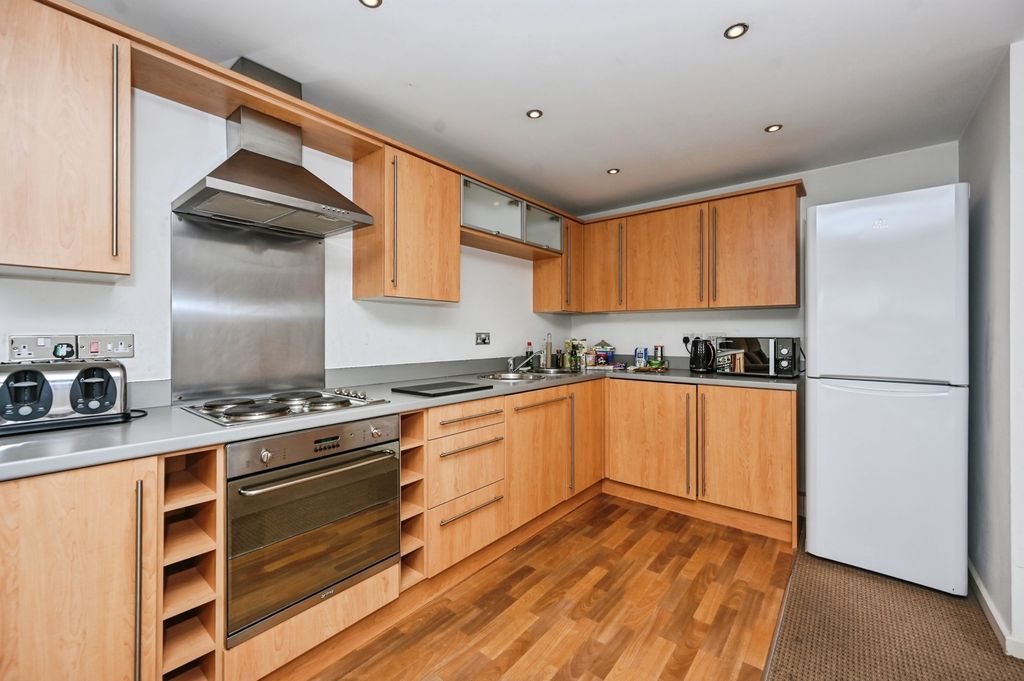 Property photo 3 of 14 Pbox-Img.Jpg