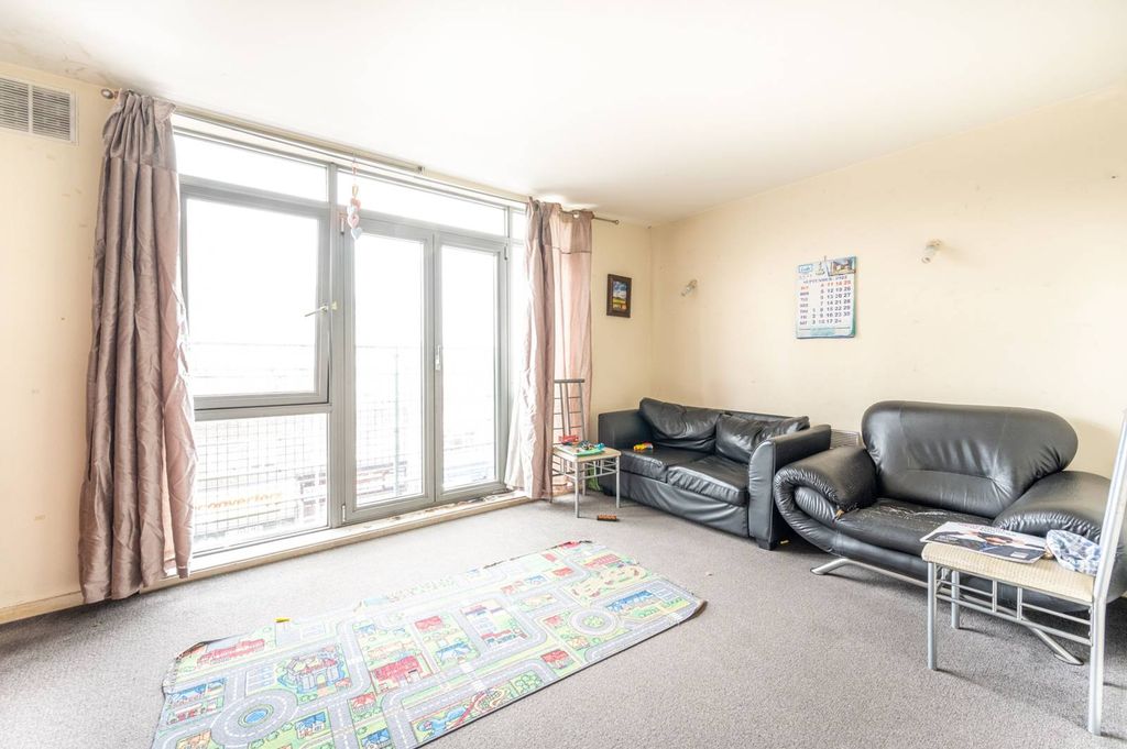 Property photo 1 of 5