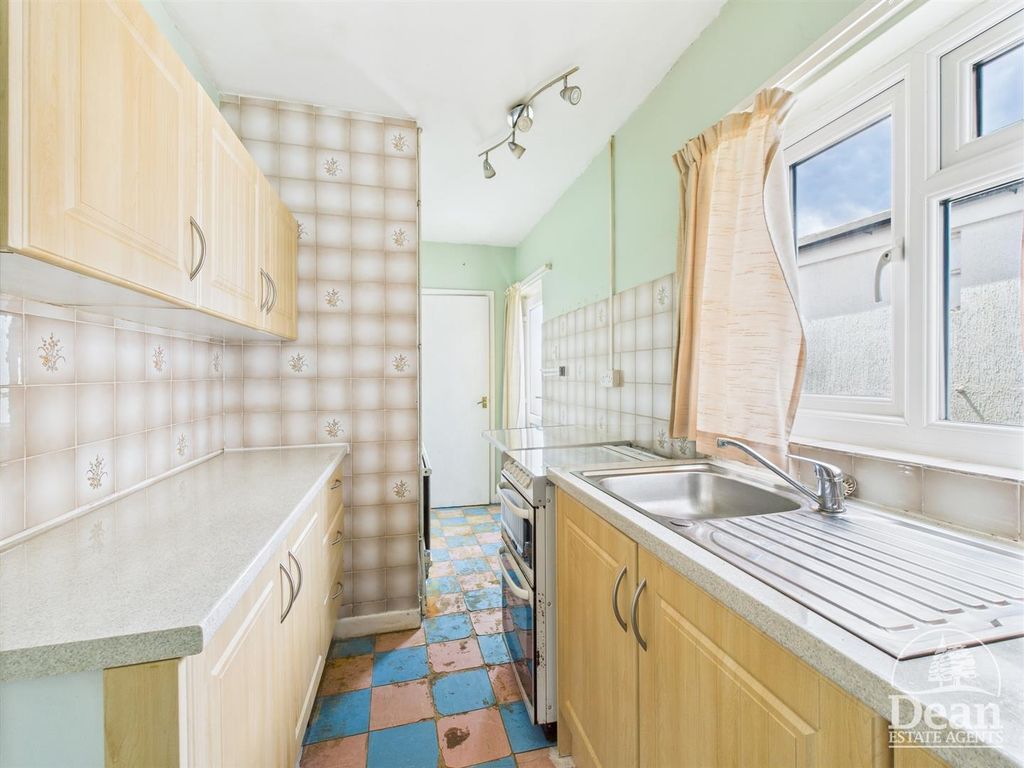 Property photo 3 of 10