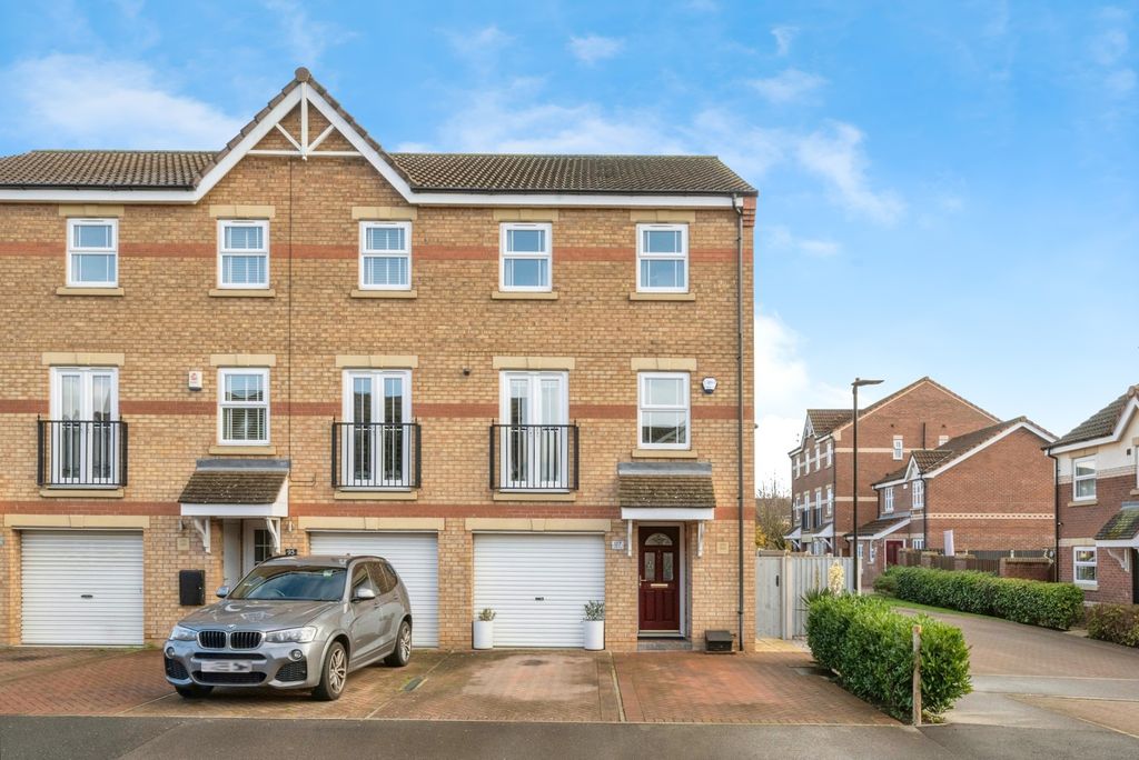 Property photo 1 of 17 Front