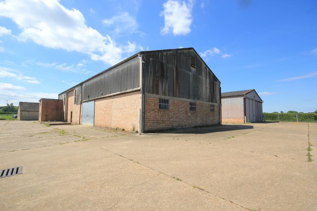 Property photo 3 of 5