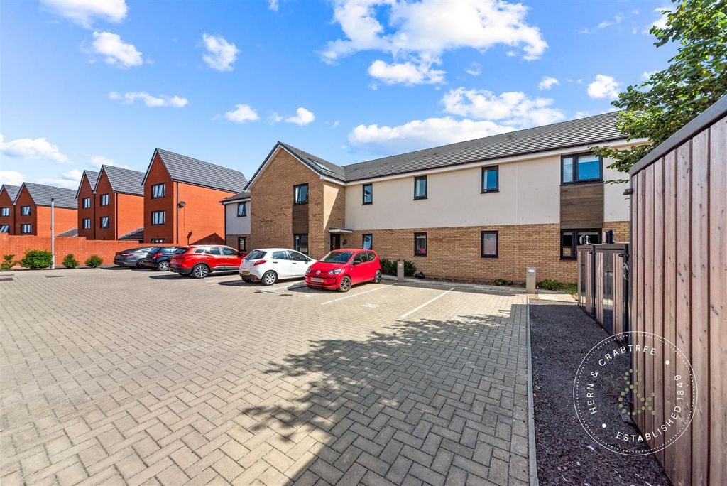 Property photo 1 of 20 Clos-Y-Gadwyn-17.Jpg