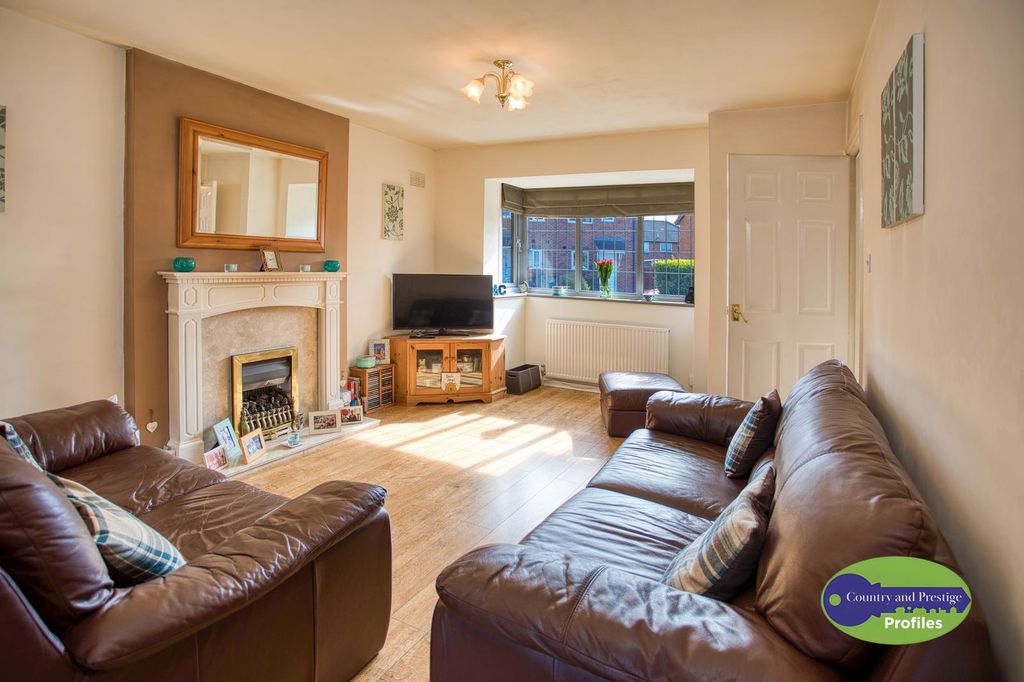 Property photo 2 of 35 12 Marywell Close 5.Jpg