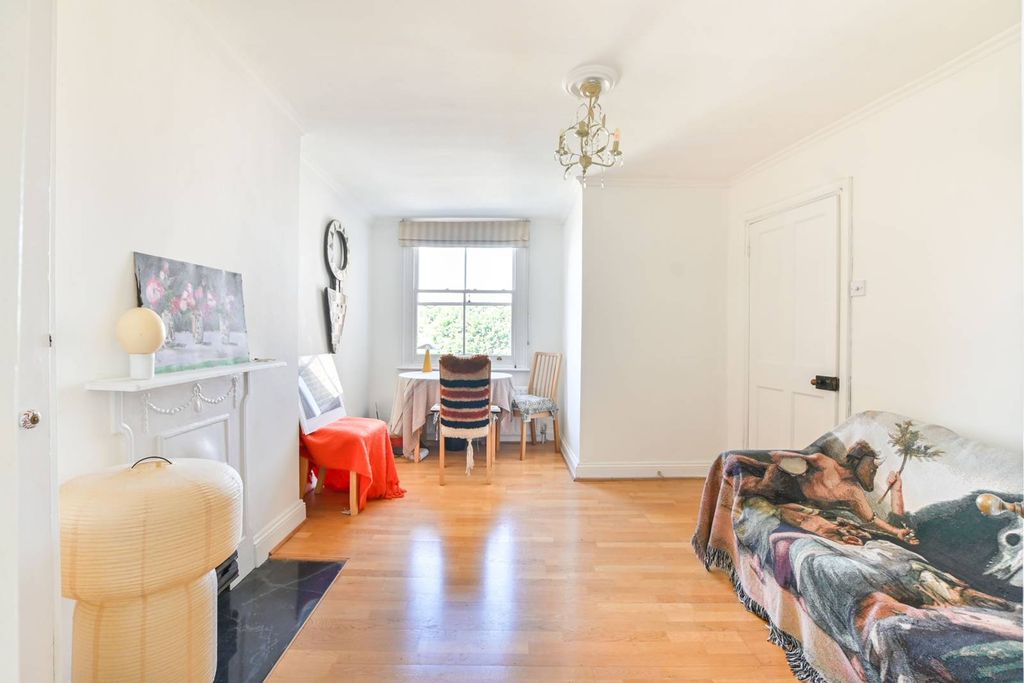 Property photo 3 of 8
