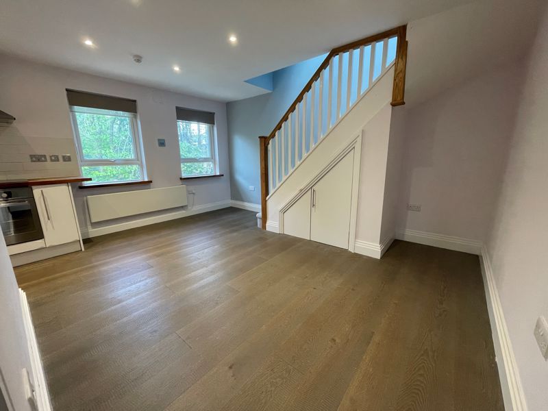 Property photo 3 of 10 Photo 9