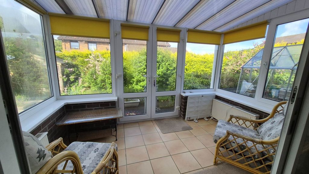 Property photo 2 of 29