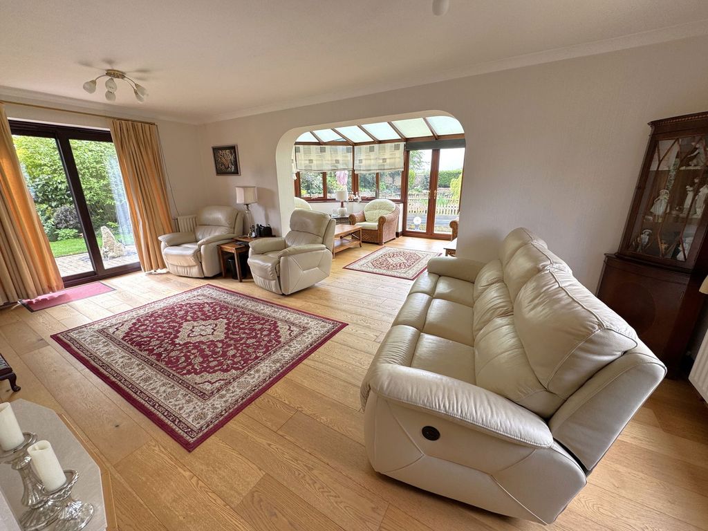 Property photo 2 of 23