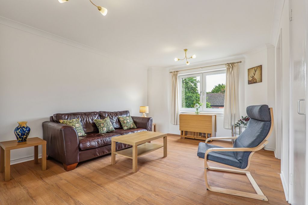 Property photo 2 of 13 2