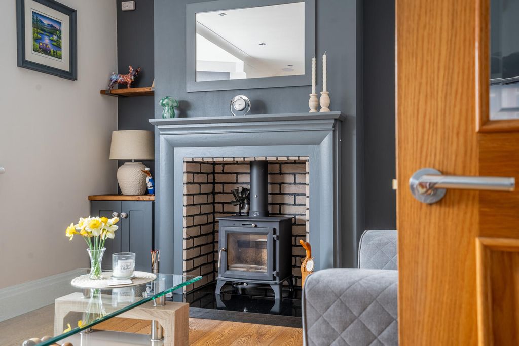 Property photo 2 of 16 Living Room