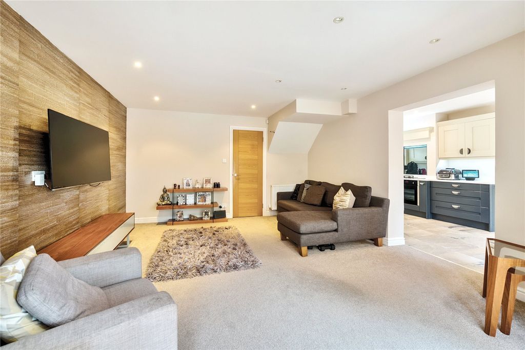 Property photo 3 of 16 Picture No. 33
