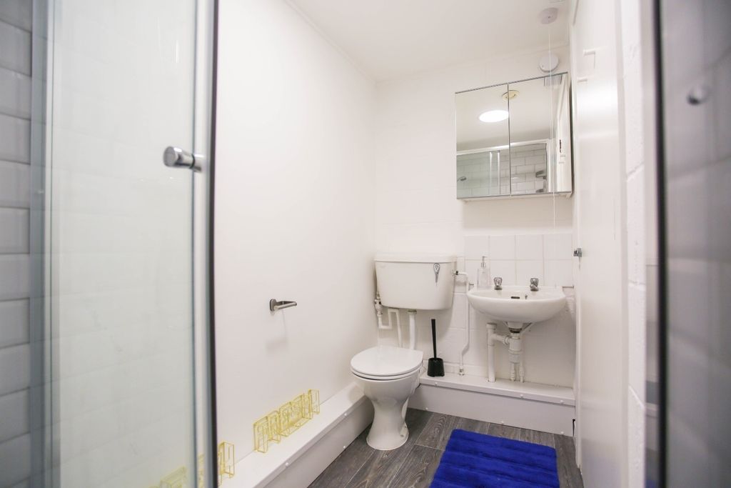 Property photo 3 of 7 4599502