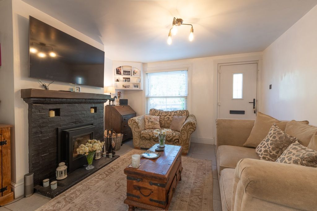 Property photo 3 of 22