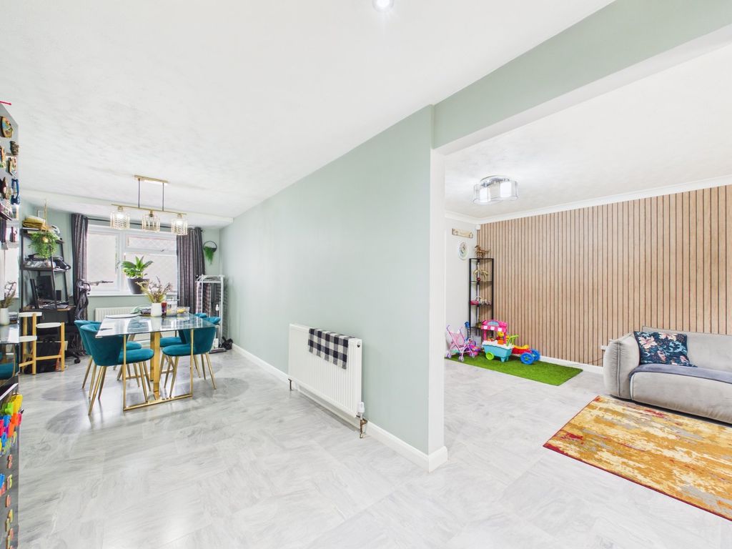 Additional image 5 of 3 bed terraced house for saleThe Spinney, Chesham, Buckinghamshire HP5