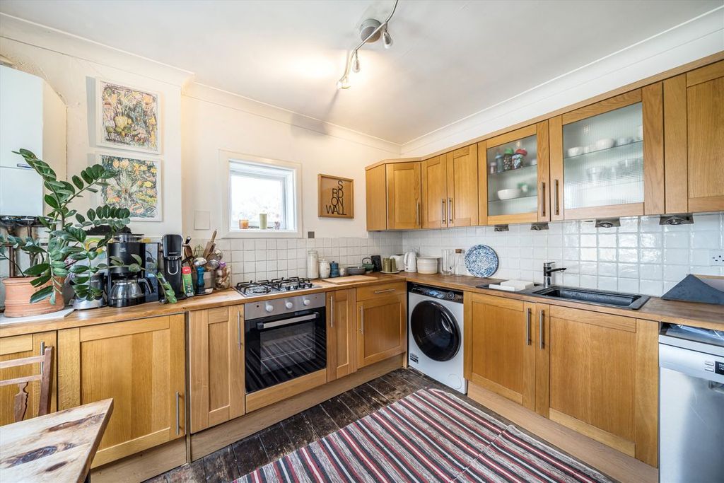 Property photo 3 of 7