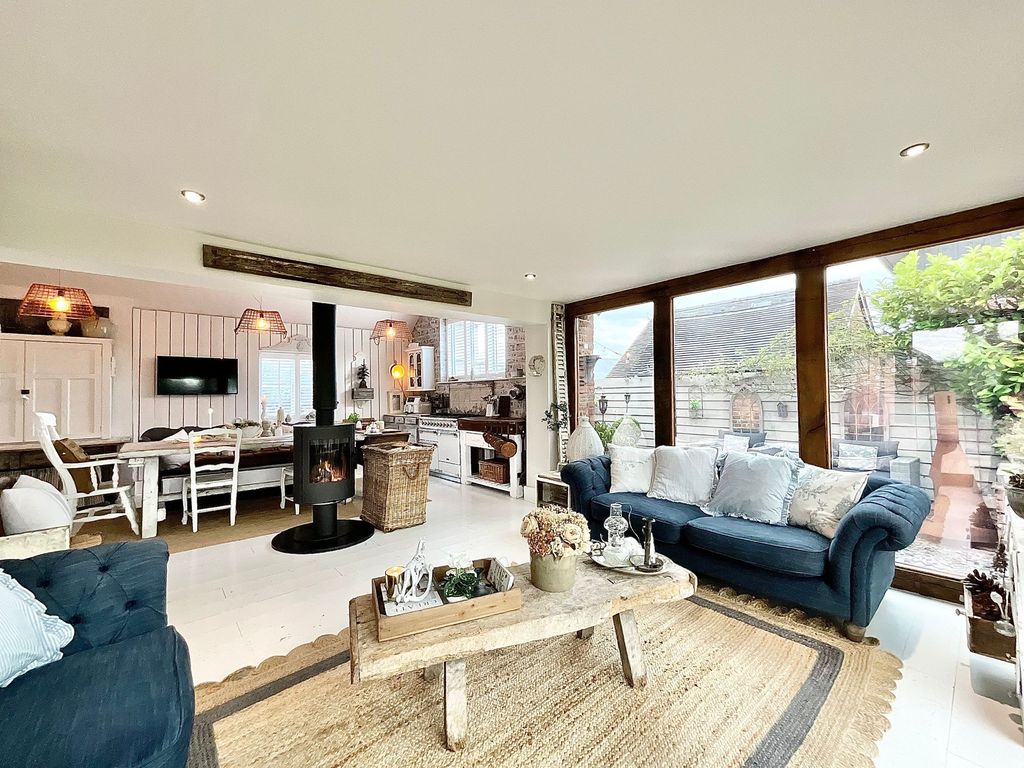 Property photo 2 of 58